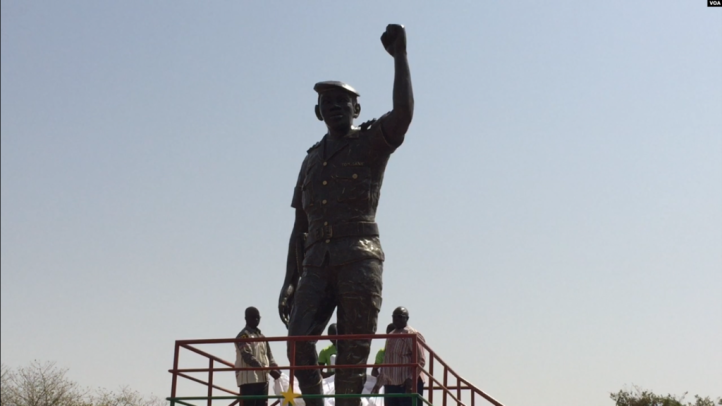 1024px-Statue_du_Président_Thomas_Sankara2.png